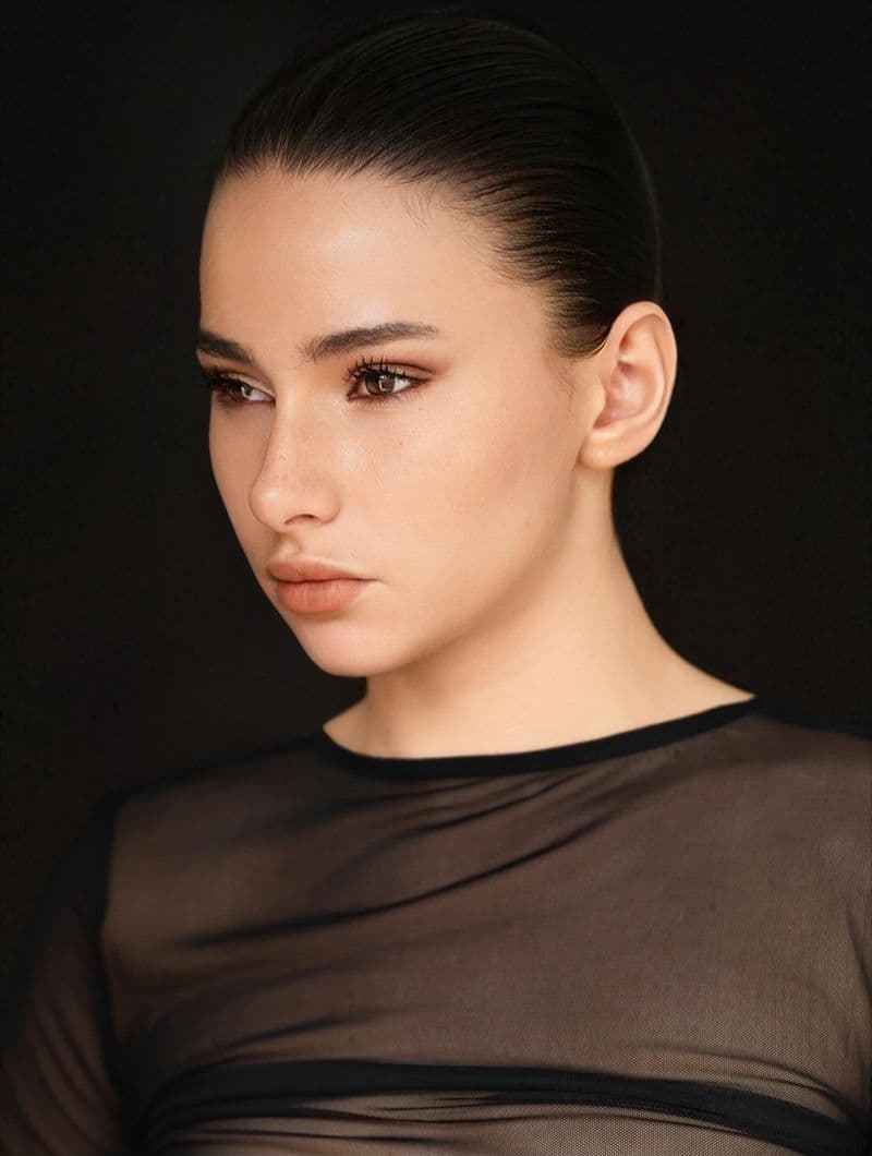 Elisa Valoren